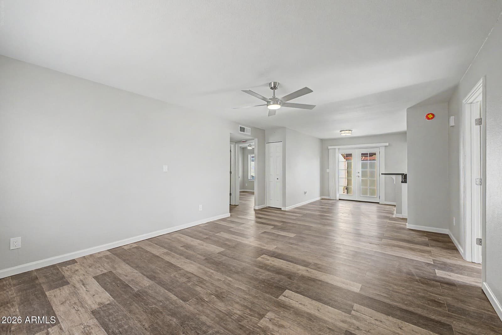 2824 E Waltann Lane 4, Phoenix, AZ 85032 — photo 5 of 32