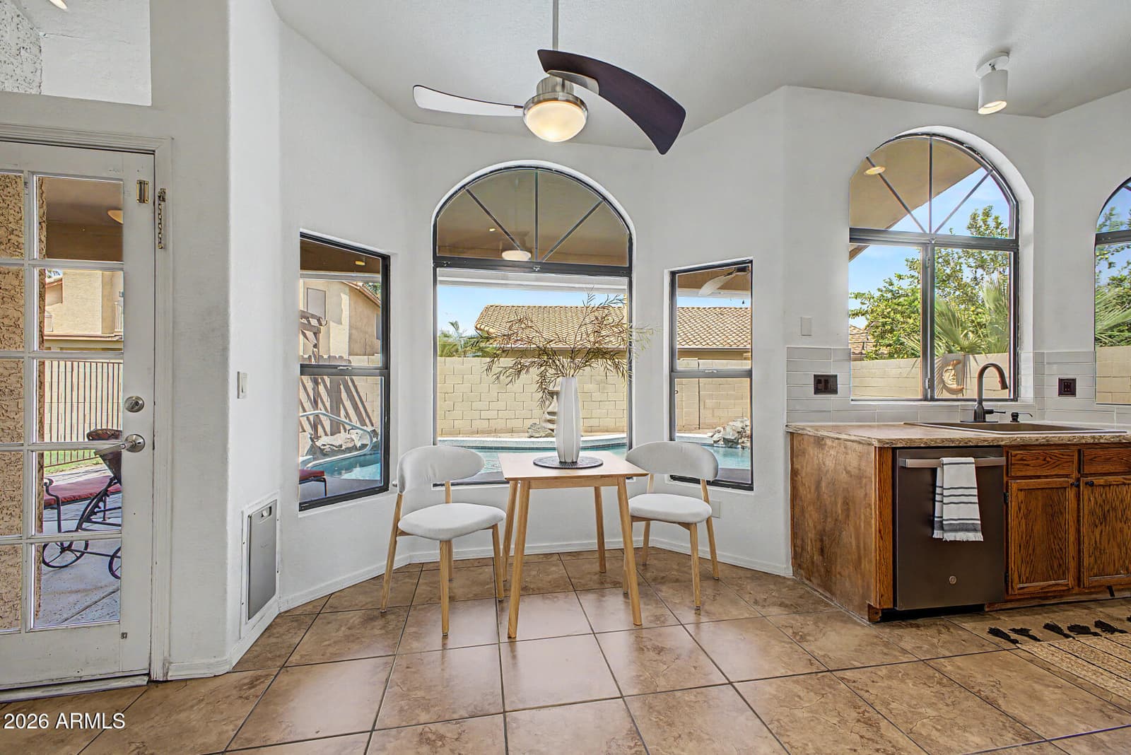 233 N Cottonwood Drive, Gilbert, AZ 85234 — photo 4 of 48