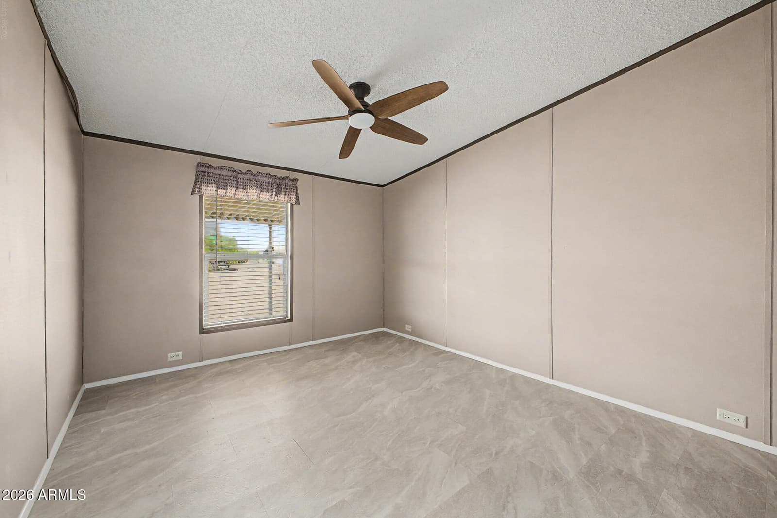28805 N 213th Avenue, Wittmann, AZ 85361 — photo 17 of 30