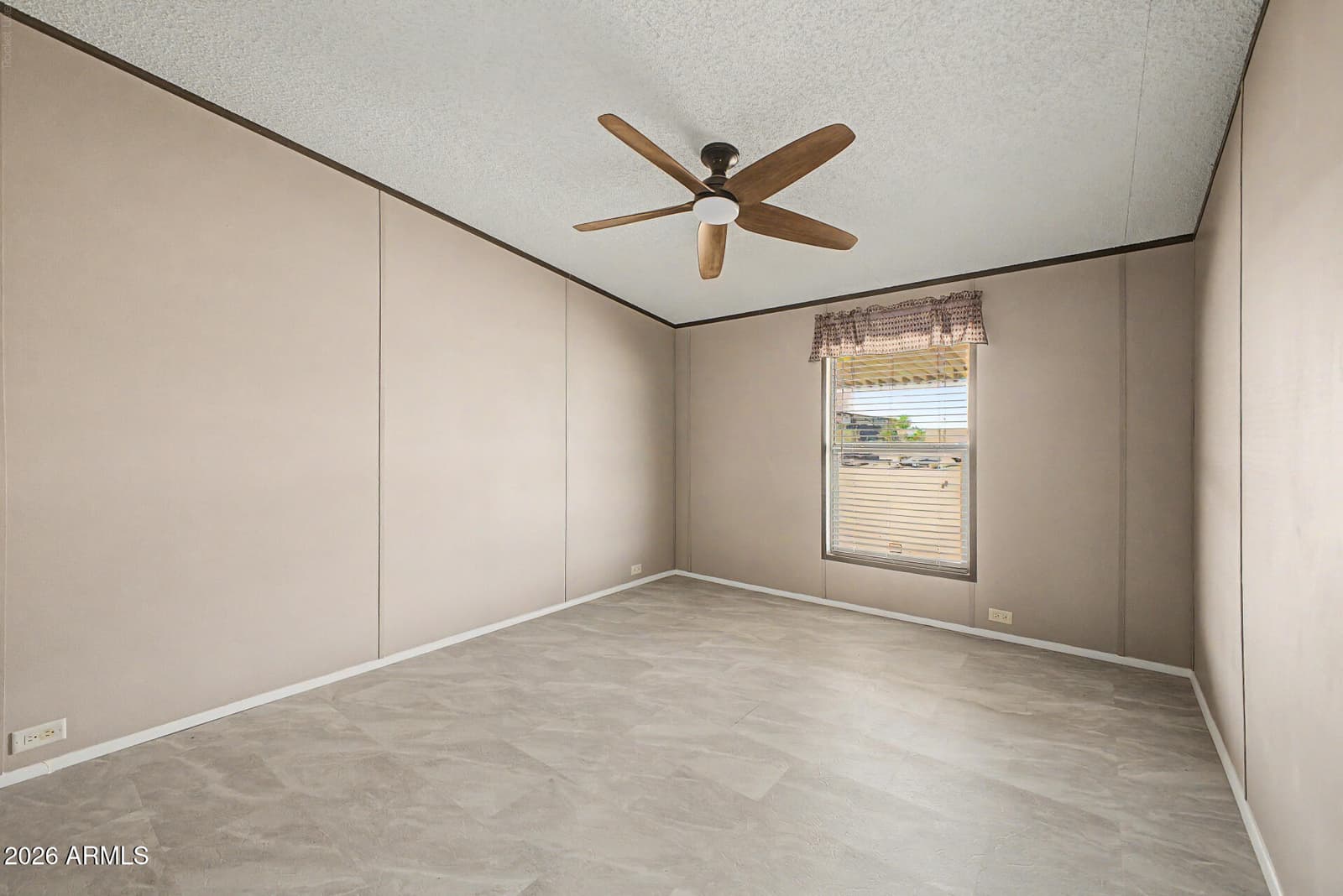 28805 N 213th Avenue, Wittmann, AZ 85361 — photo 18 of 30