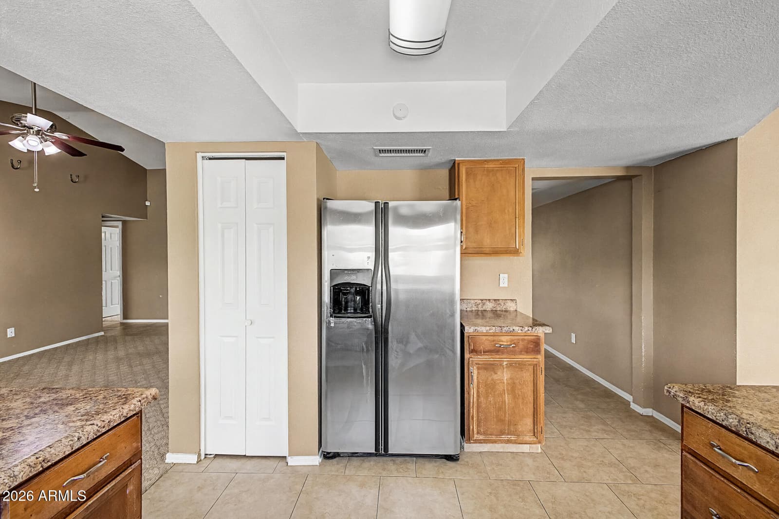 1048 W NIDO Avenue, Mesa, AZ 85210 — photo 11 of 31