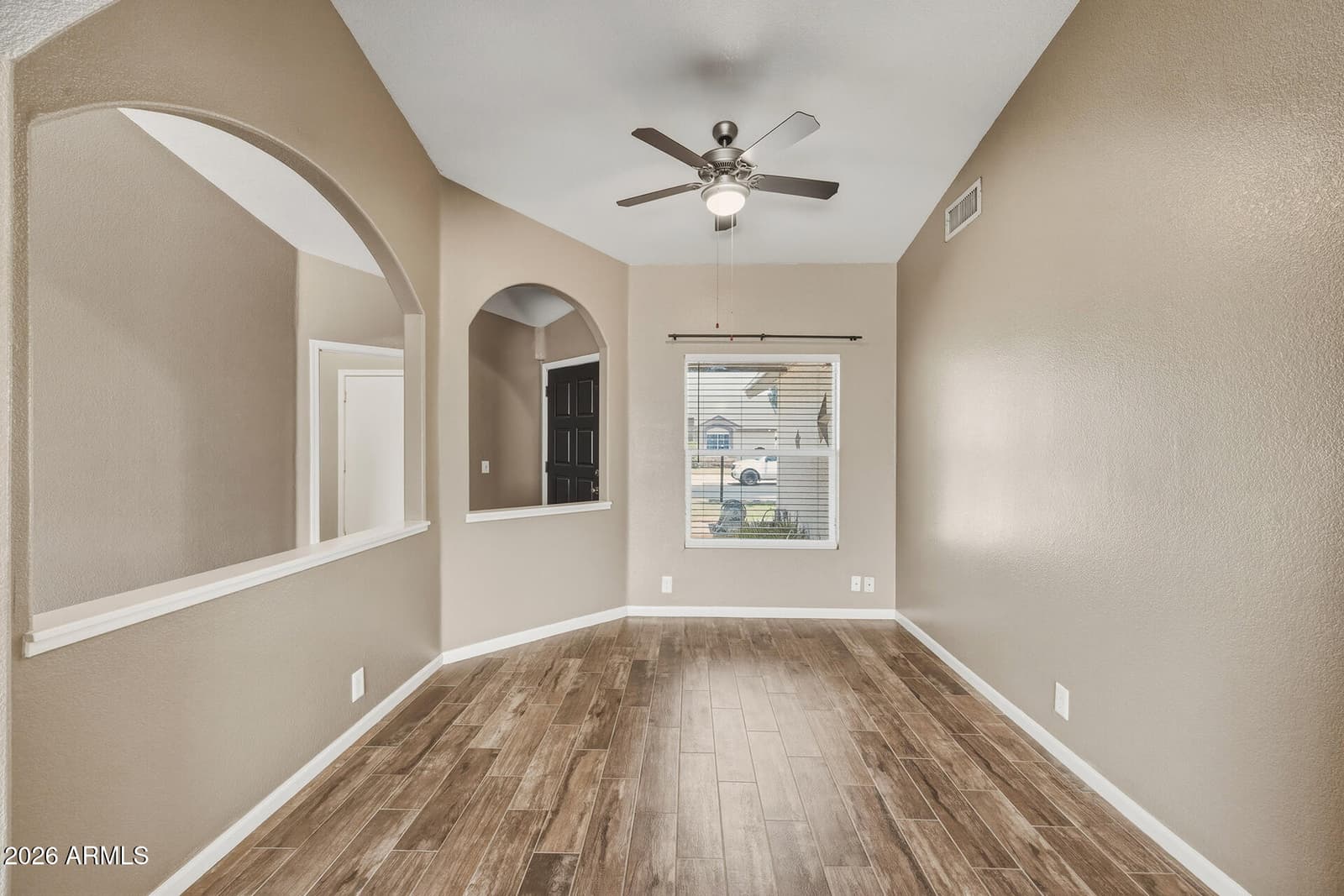 10243 W READE Avenue, Glendale, AZ 85307 — photo 5 of 24