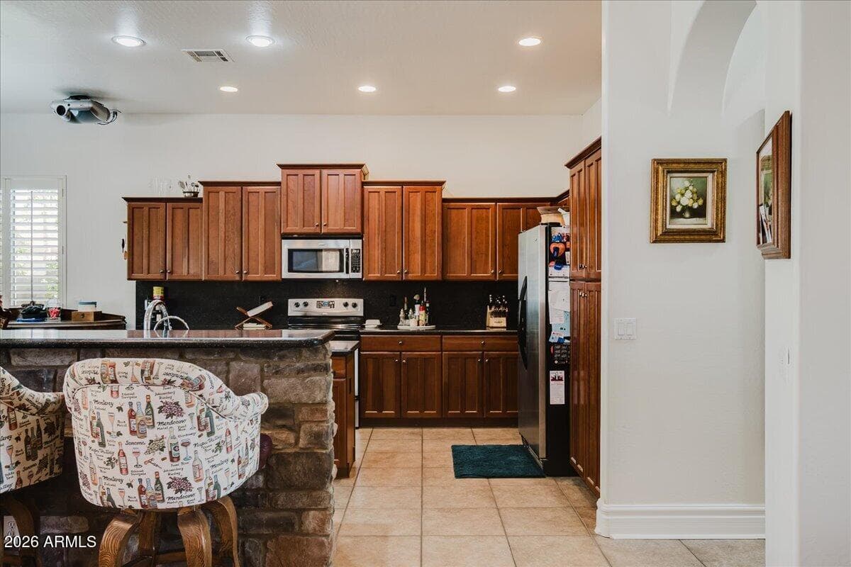 6583 S TERESA Drive, Chandler, AZ 85249 — photo 11 of 33