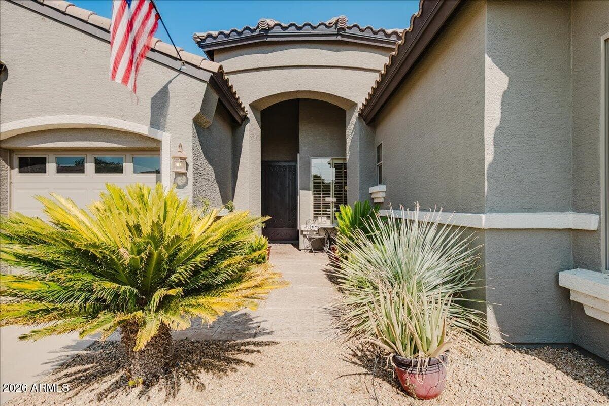 6583 S TERESA Drive, Chandler, AZ 85249 — photo 4 of 33