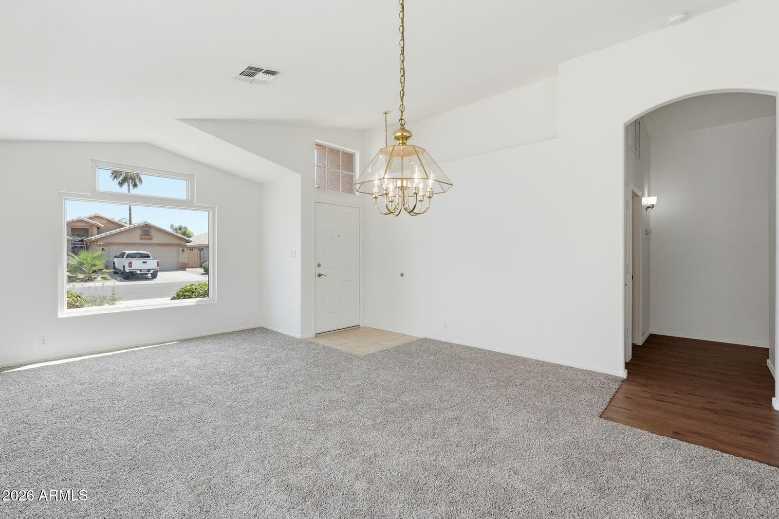 972 E CONSTITUTION Drive, Chandler, AZ 85225 — photo 4 of 37