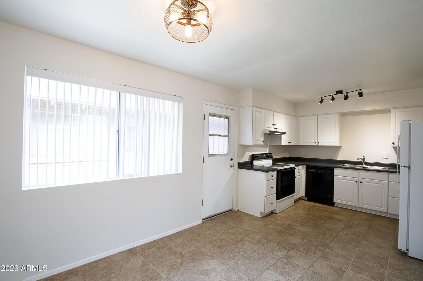 2725 S Rural Road 14, Tempe, AZ 85282 — photo 7 of 20