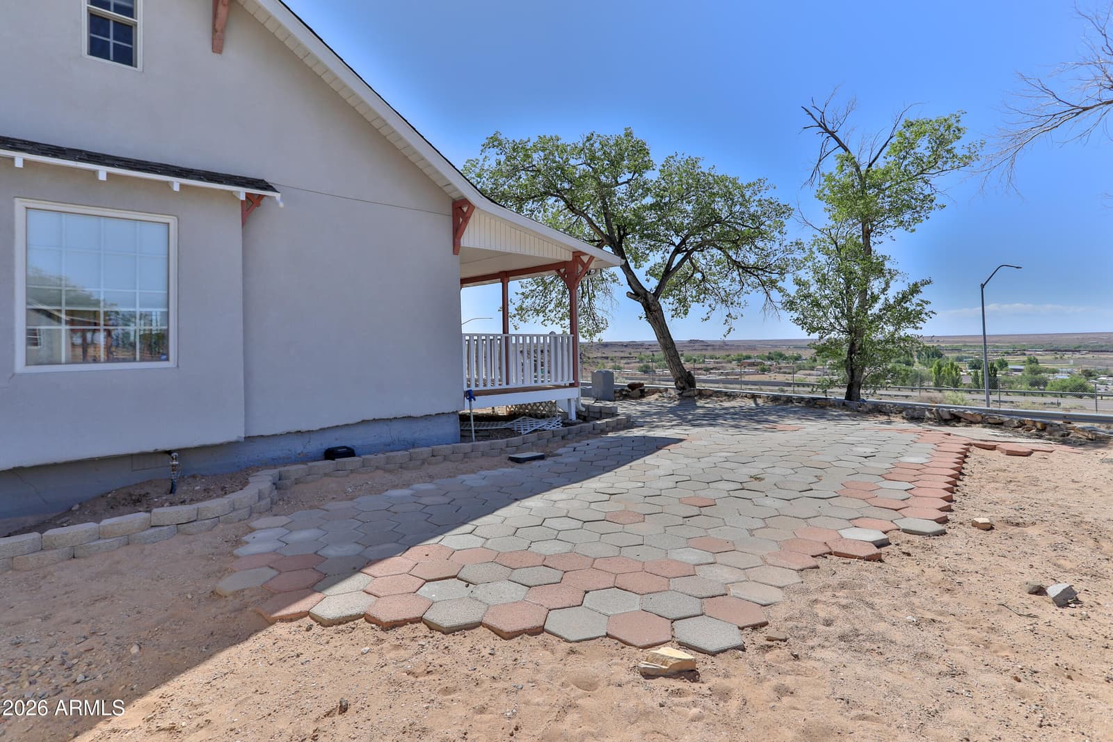 102 CRESTVIEW Road, Holbrook, AZ 86025 — photo 71 of 91