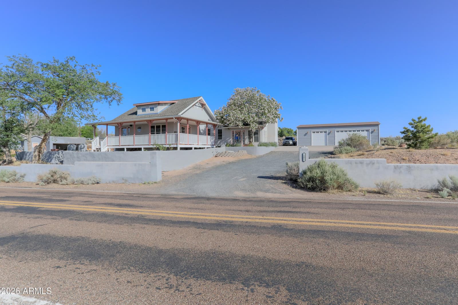 102 CRESTVIEW Road, Holbrook, AZ 86025 — photo 62 of 91
