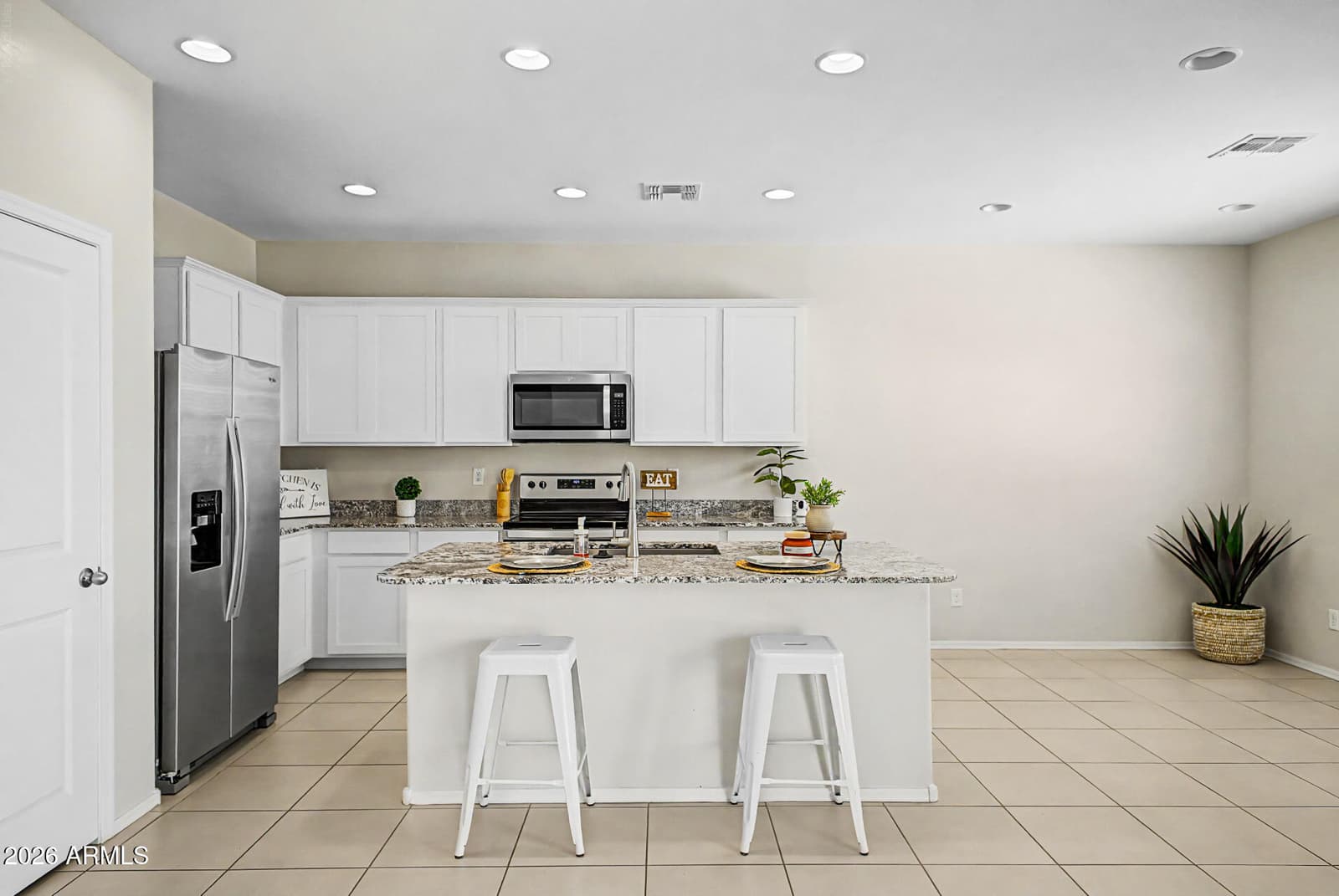 10410 W SONRISAS Street, Tolleson, AZ 85353 — photo 11 of 37
