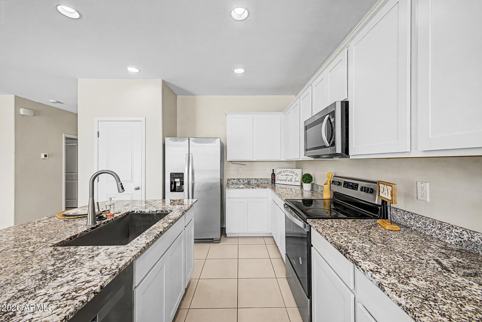 10410 W SONRISAS Street, Tolleson, AZ 85353 — photo 16 of 37