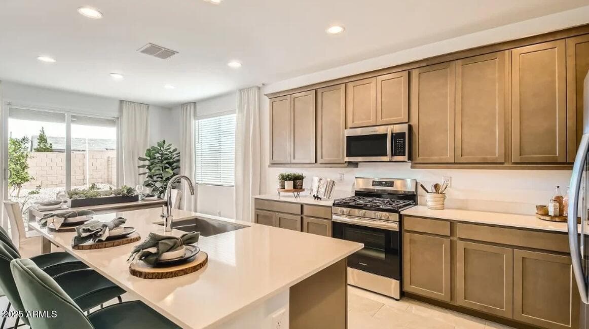 25318 N 175TH Avenue, Surprise, AZ 85387 — photo 4 of 23