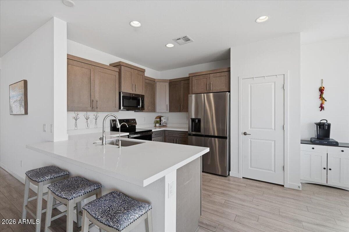 8584 W GINGER Trail, Casa Grande, AZ 85194 — photo 11 of 33