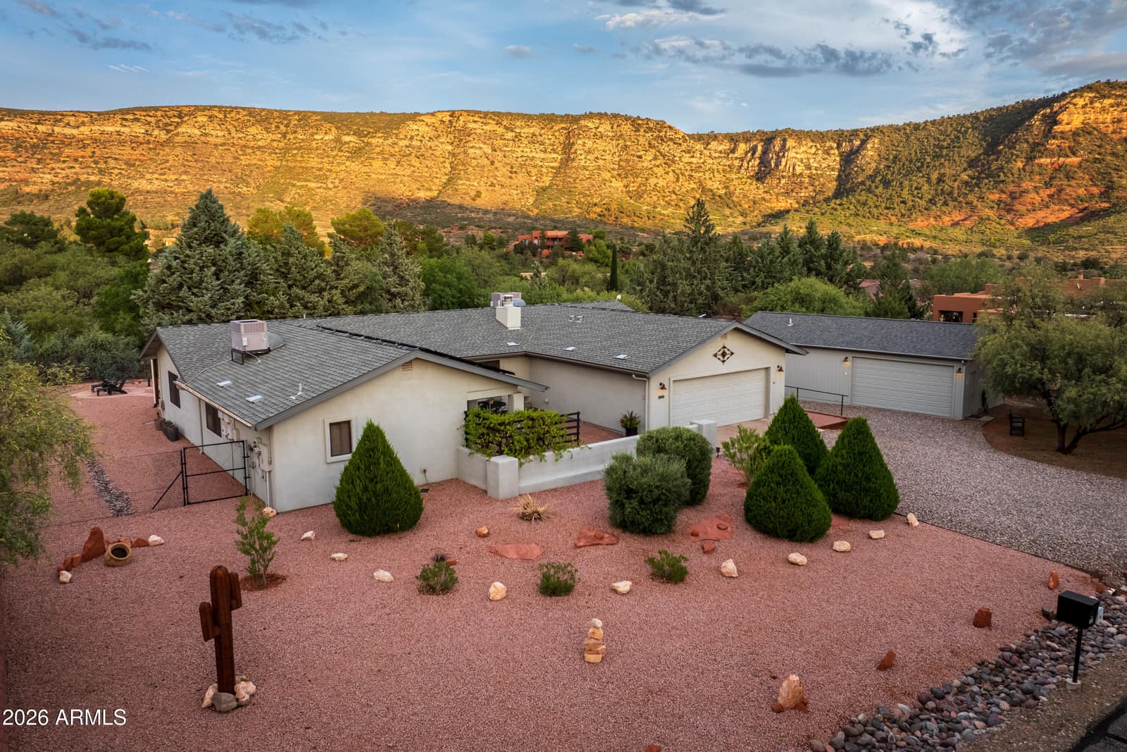 300 RAINTREE Road, Sedona, AZ 86351 — photo 7 of 64