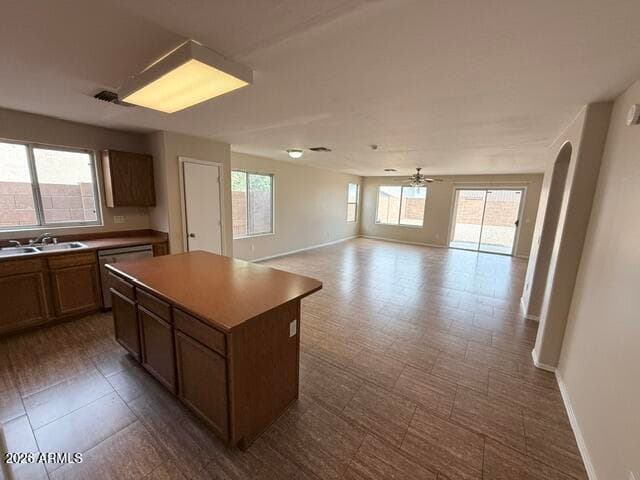 1932 W ALTA VISTA Road, Phoenix, AZ 85041 — photo 4 of 10