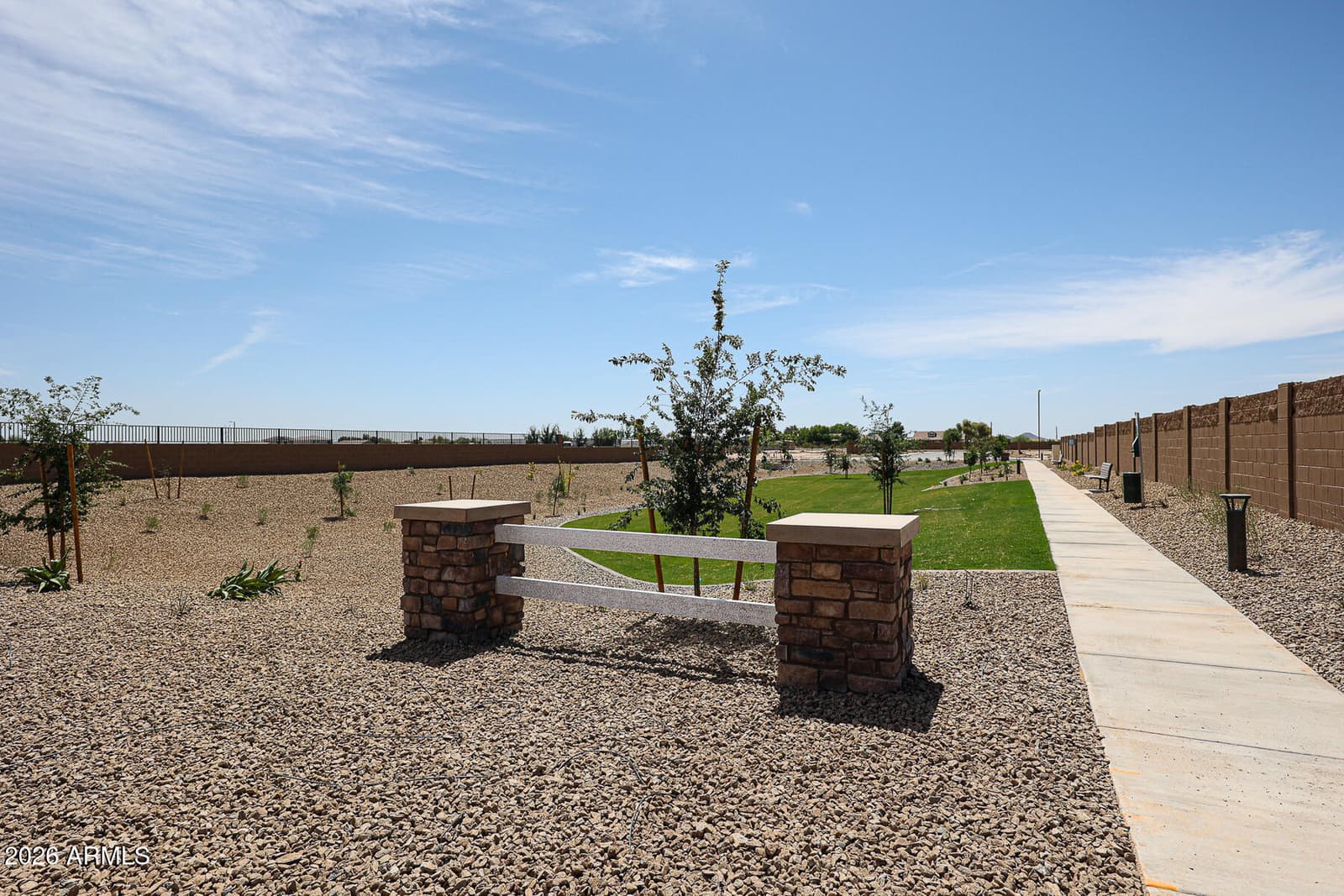 810 W ANGELINA Drive, San Tan Valley, AZ 85140 — photo 3 of 11
