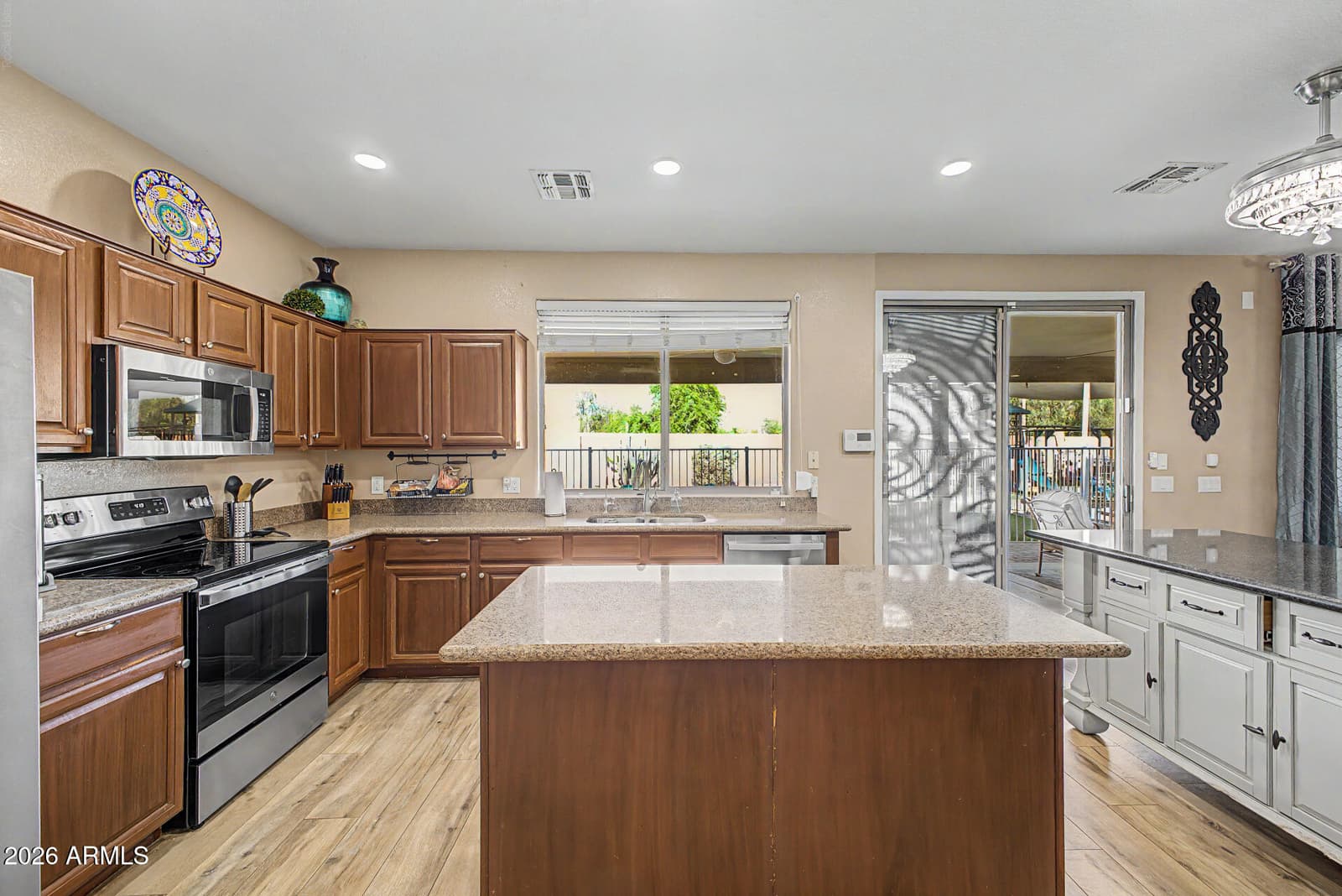 3107 N 142ND Drive, Goodyear, AZ 85395 — photo 11 of 34