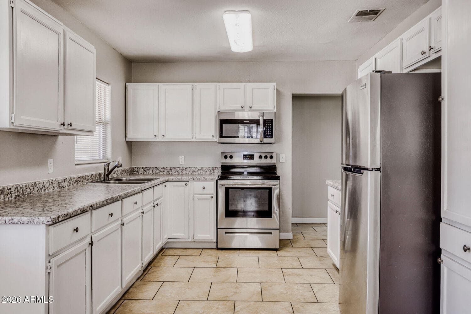 6132 N 35th Drive, Phoenix, AZ 85019 — photo 11 of 29