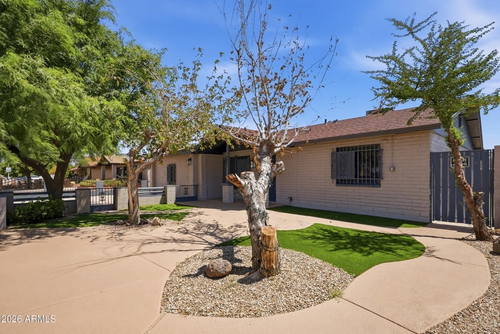 2031 N 55TH Avenue, Phoenix, AZ 85035 — photo 5 of 38