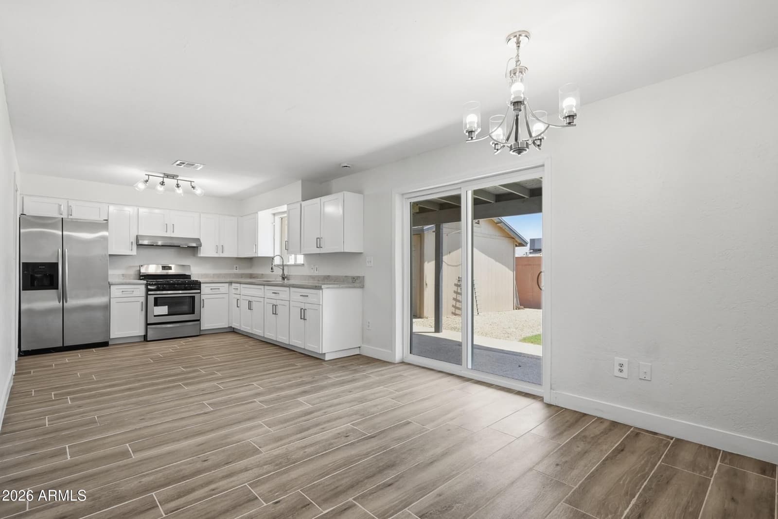 2031 N 55TH Avenue, Phoenix, AZ 85035 — photo 9 of 38