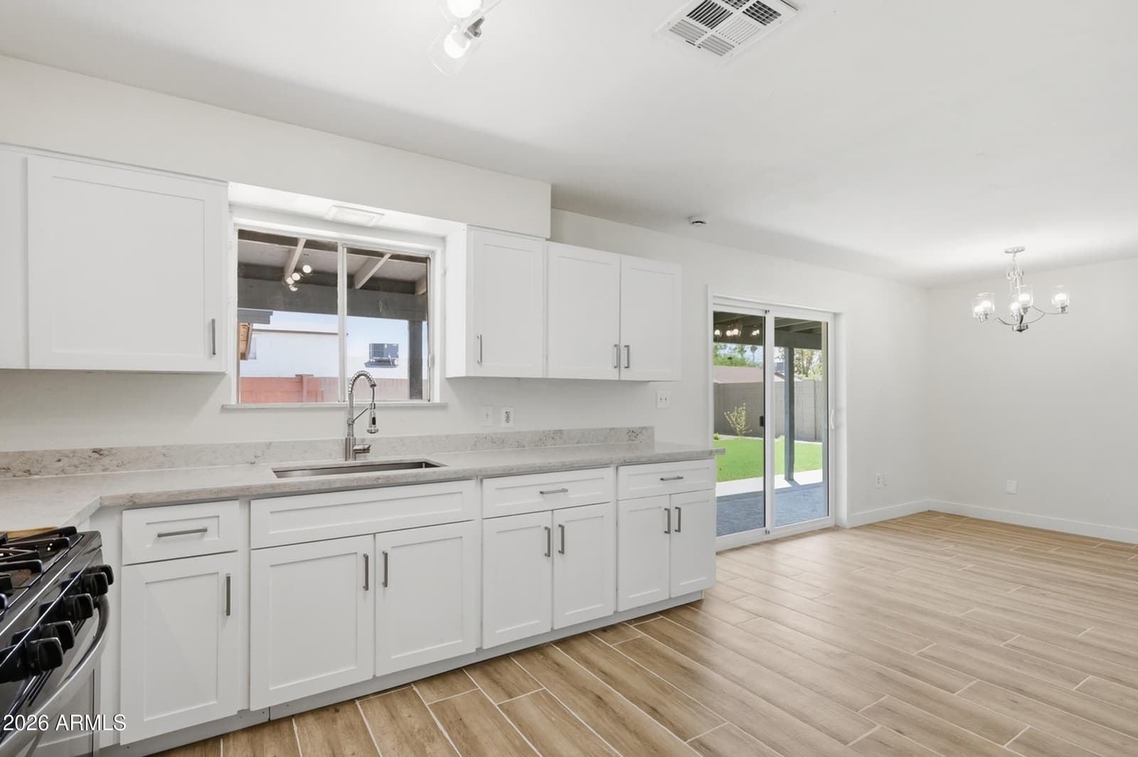 2031 N 55TH Avenue, Phoenix, AZ 85035 — photo 13 of 38