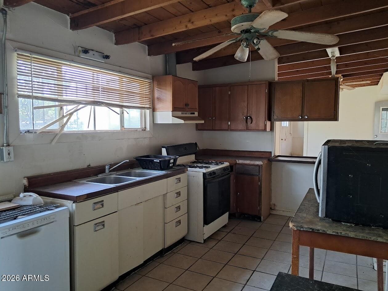 225 N Carmichael Avenue, Sierra Vista, AZ 85635 — photo 15 of 42