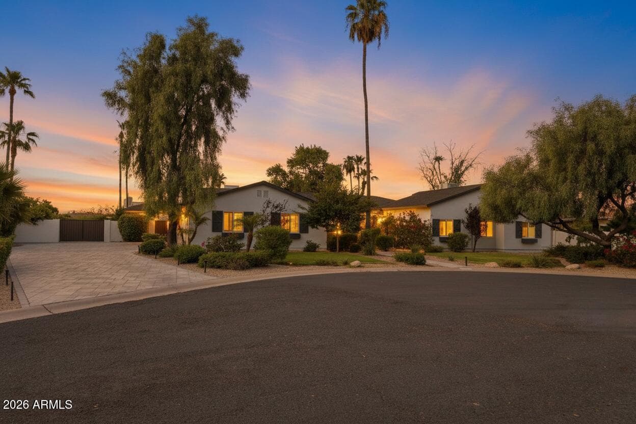 5815 E CAMPO BELLO Drive, Scottsdale, AZ 85254 — photo 2 of 31