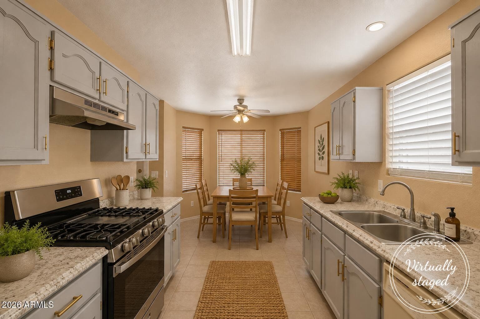 4670 CHAPARRAL Loop, Sierra Vista, AZ 85635 — photo 15 of 47