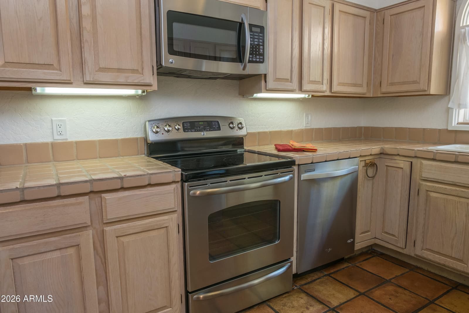 30 RIM TRAIL Circle, Sedona, AZ 86351 — photo 15 of 48