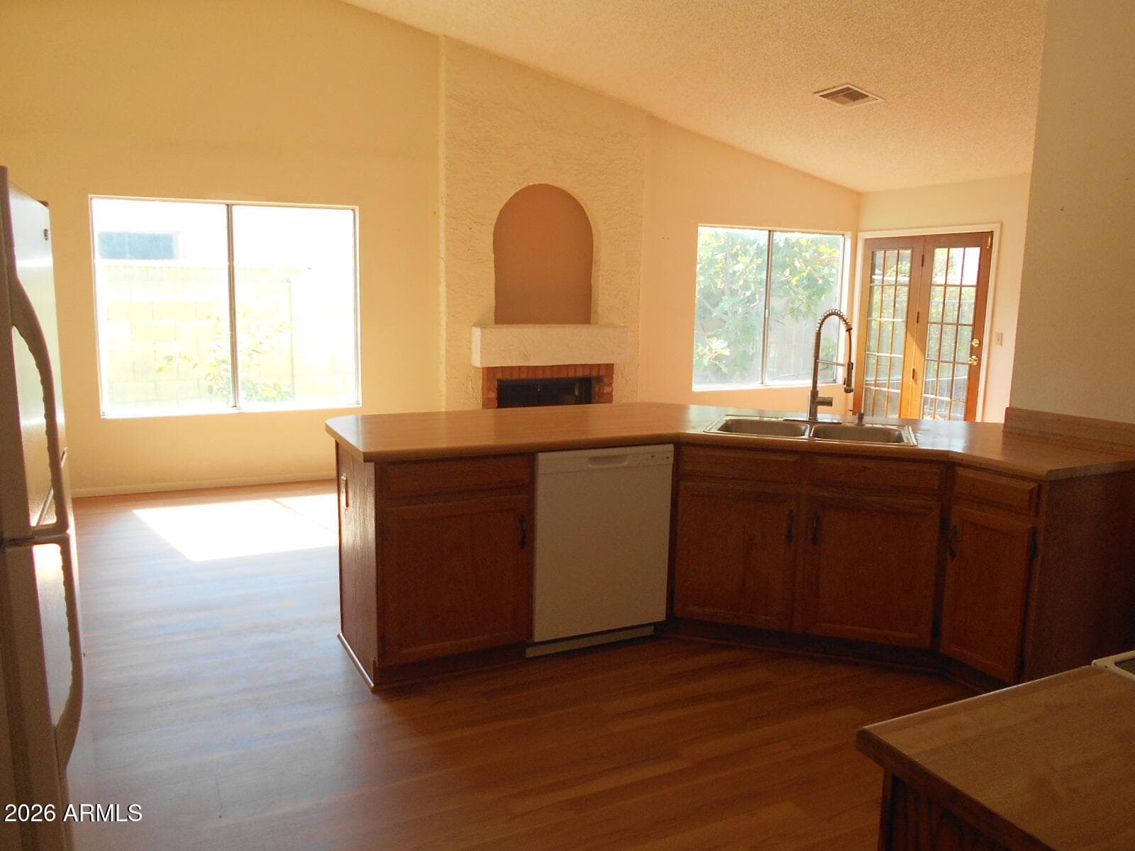 6532 W LUPINE Avenue, Glendale, AZ 85304 — photo 8 of 26