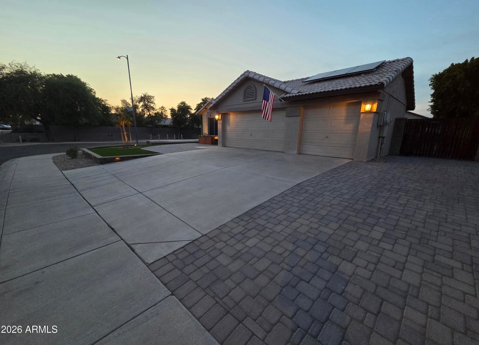 8818 W Melinda Lane, Peoria, AZ 85382 — photo 7 of 55