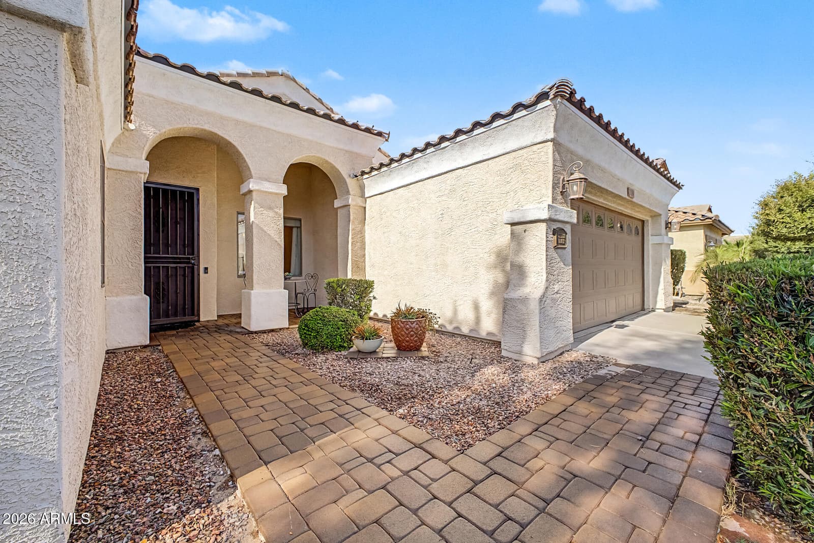 2094 E EBONY Drive, Chandler, AZ 85286 — photo 4 of 43