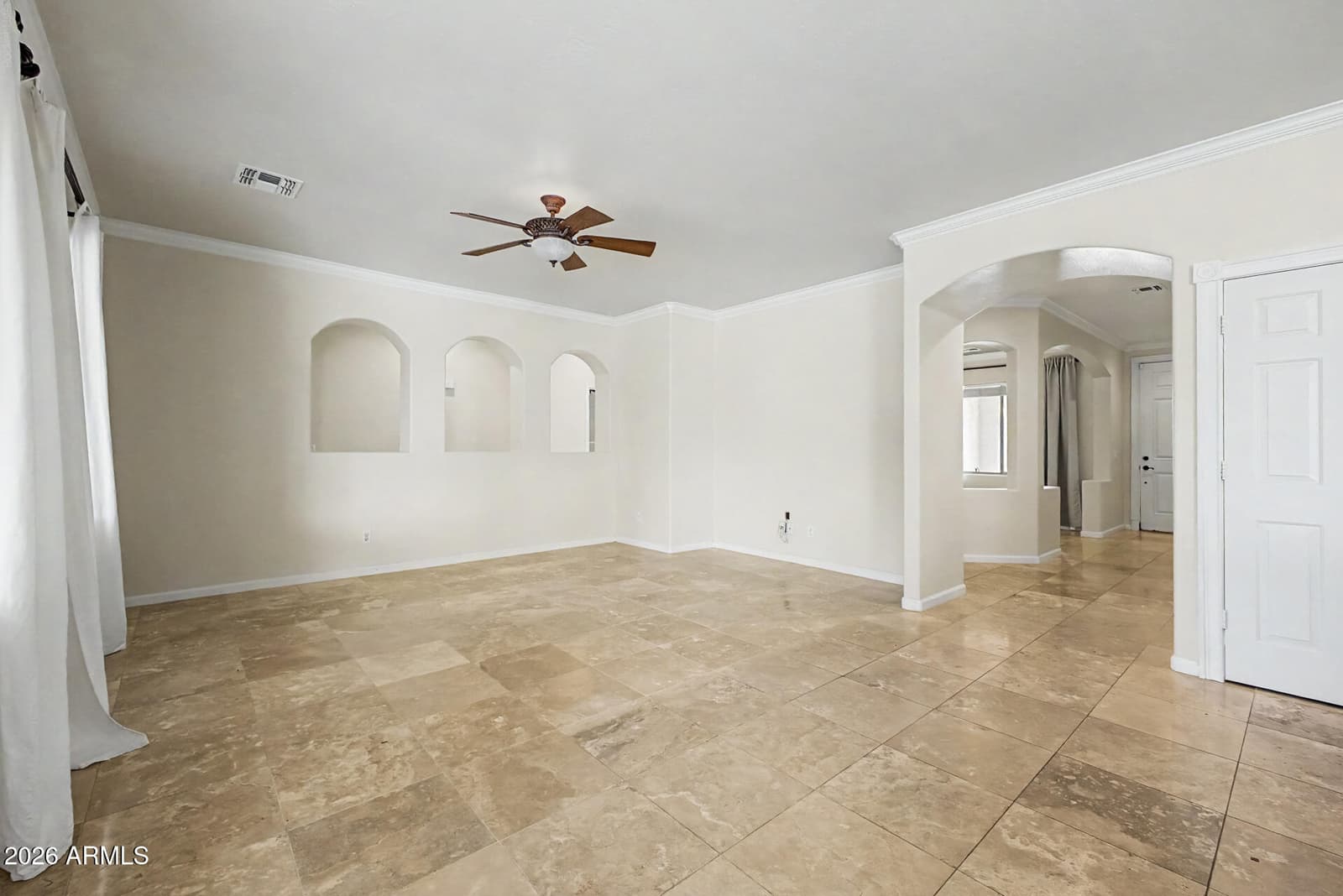 2094 E EBONY Drive, Chandler, AZ 85286 — photo 8 of 43