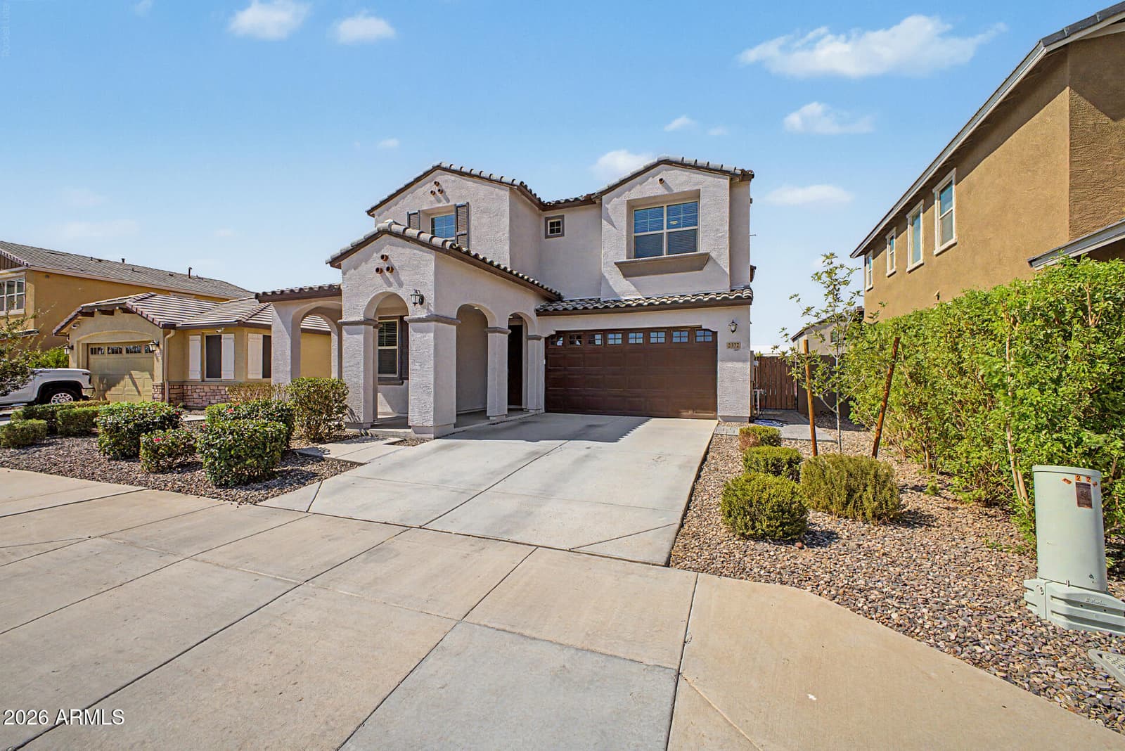 2322 E PALMDALE Lane, Gilbert, AZ 85298 — photo 5 of 40