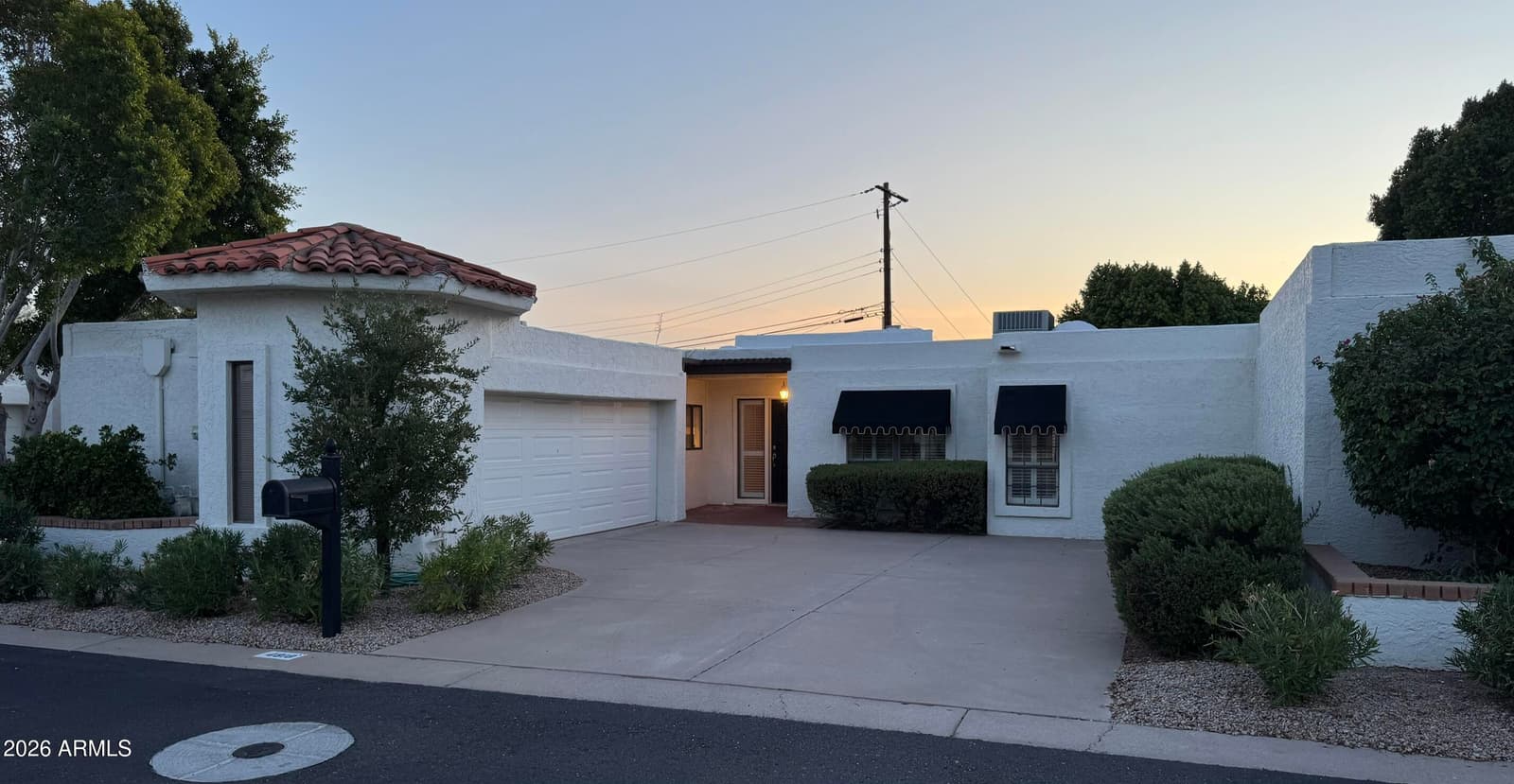 4818 N 35TH Place, Phoenix, AZ 85018 — photo 2 of 37