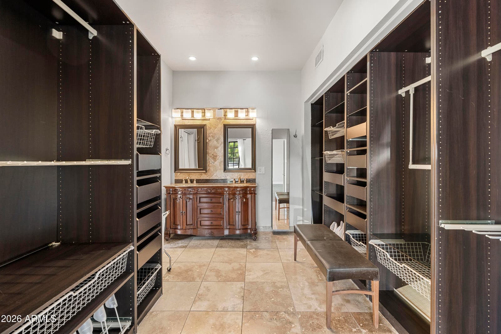 6900 N HIGHLANDS Drive, Paradise Valley, AZ 85253 — photo 10 of 45