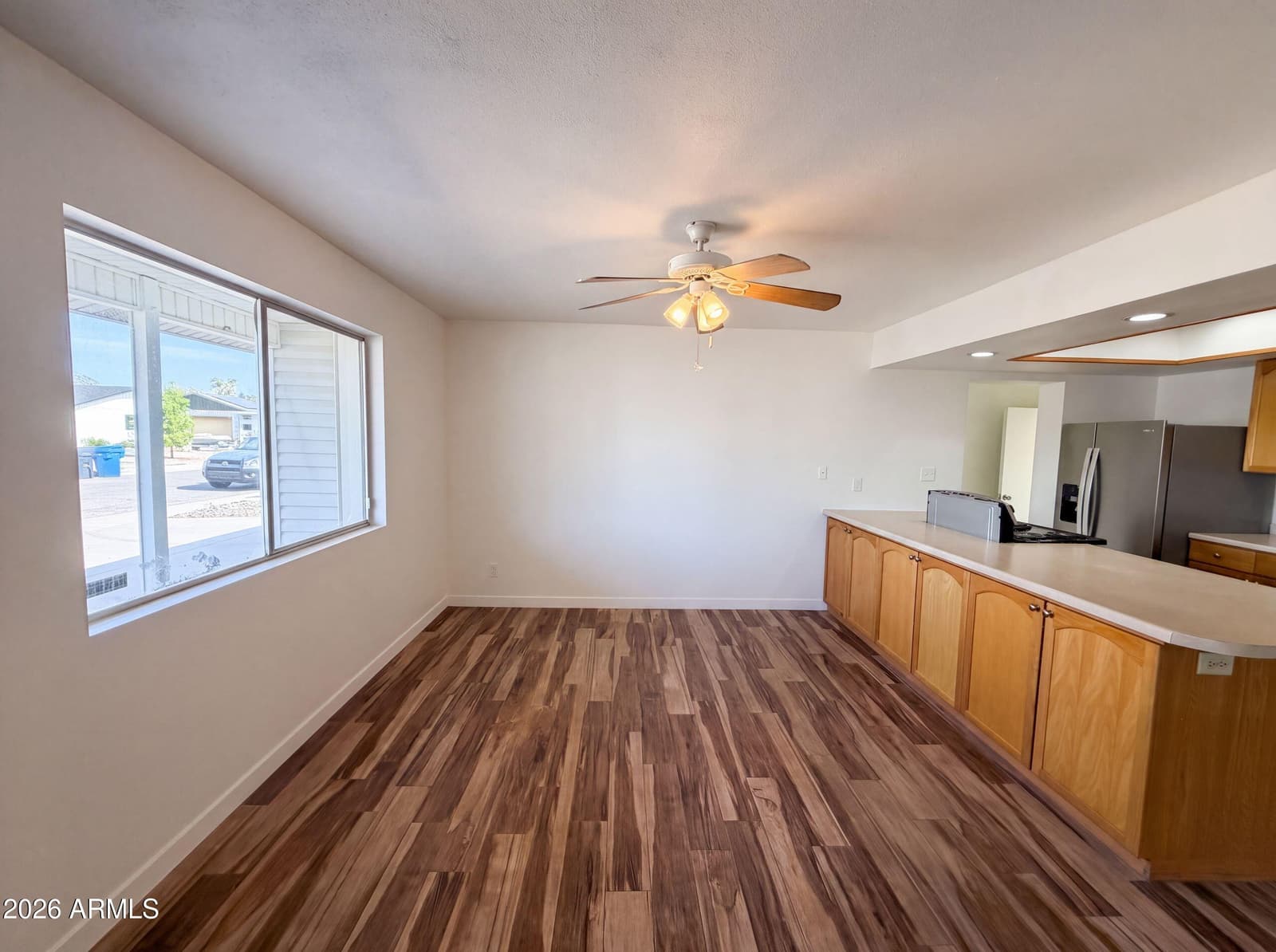 10215 N 36TH Avenue, Phoenix, AZ 85051 — photo 6 of 27