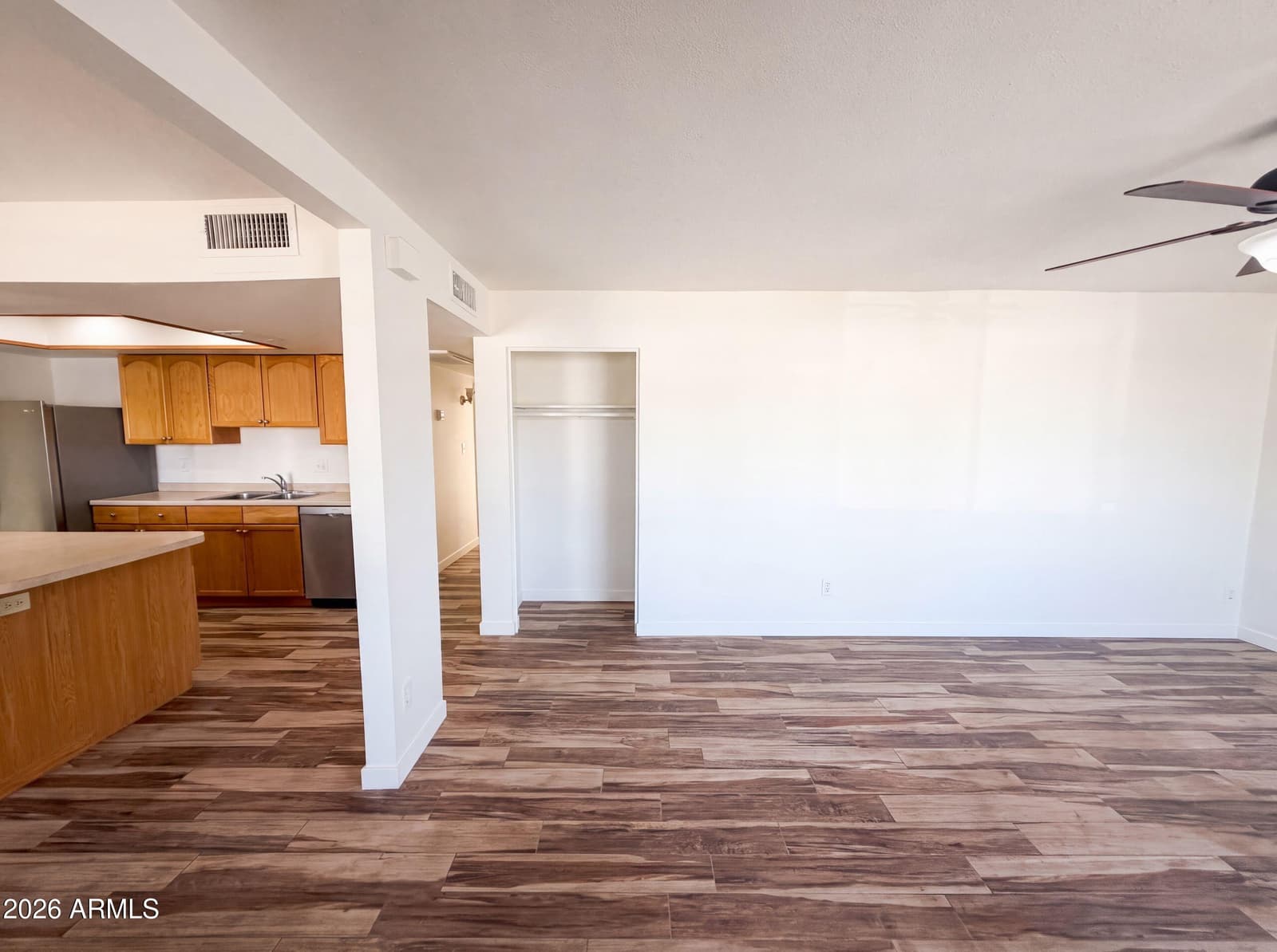 10215 N 36TH Avenue, Phoenix, AZ 85051 — photo 7 of 27