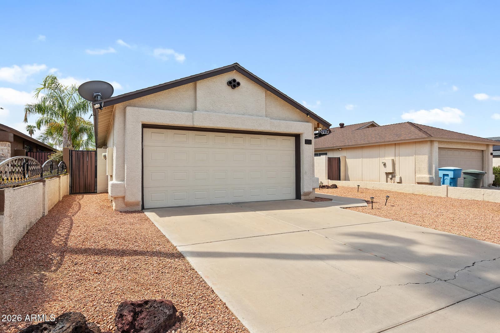 2111 E PARADISE Lane, Phoenix, AZ 85022 — photo 7 of 38