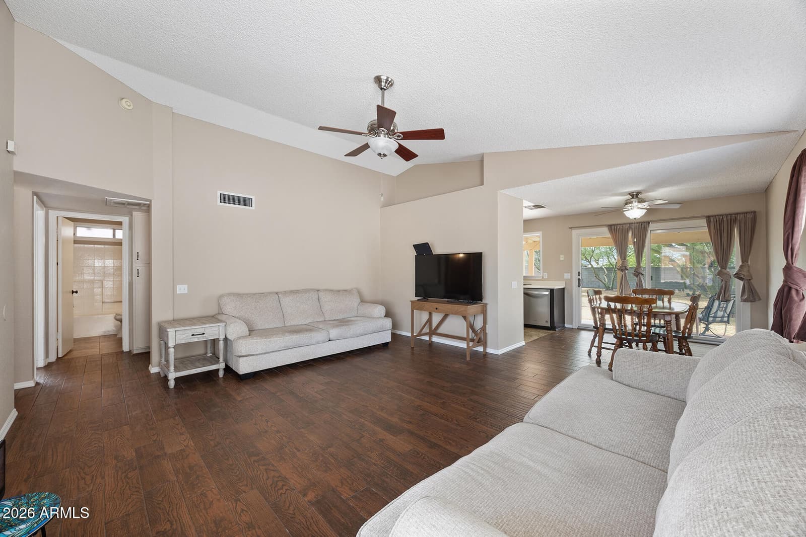 2111 E PARADISE Lane, Phoenix, AZ 85022 — photo 10 of 38