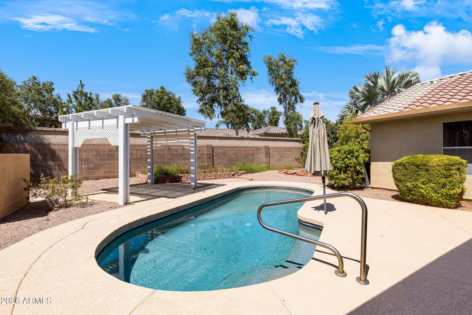 448 W MADERO Avenue, Mesa, AZ 85210 — photo 11 of 36