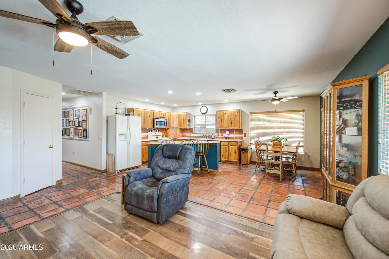 8136 E FOX Street, Mesa, AZ 85207 — photo 8 of 31