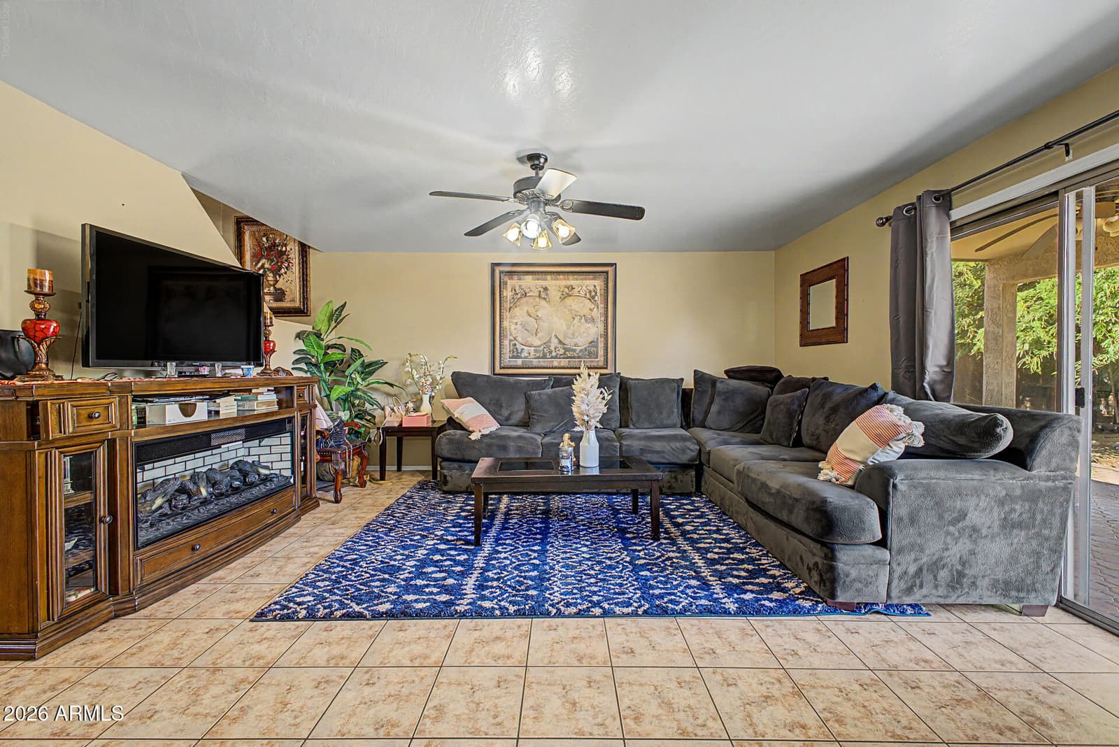 6747 N 75TH Drive, Glendale, AZ 85303 — photo 4 of 26