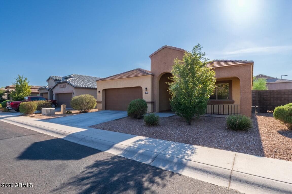 4986 S 237TH Avenue, Buckeye, AZ 85326 — photo 3 of 45