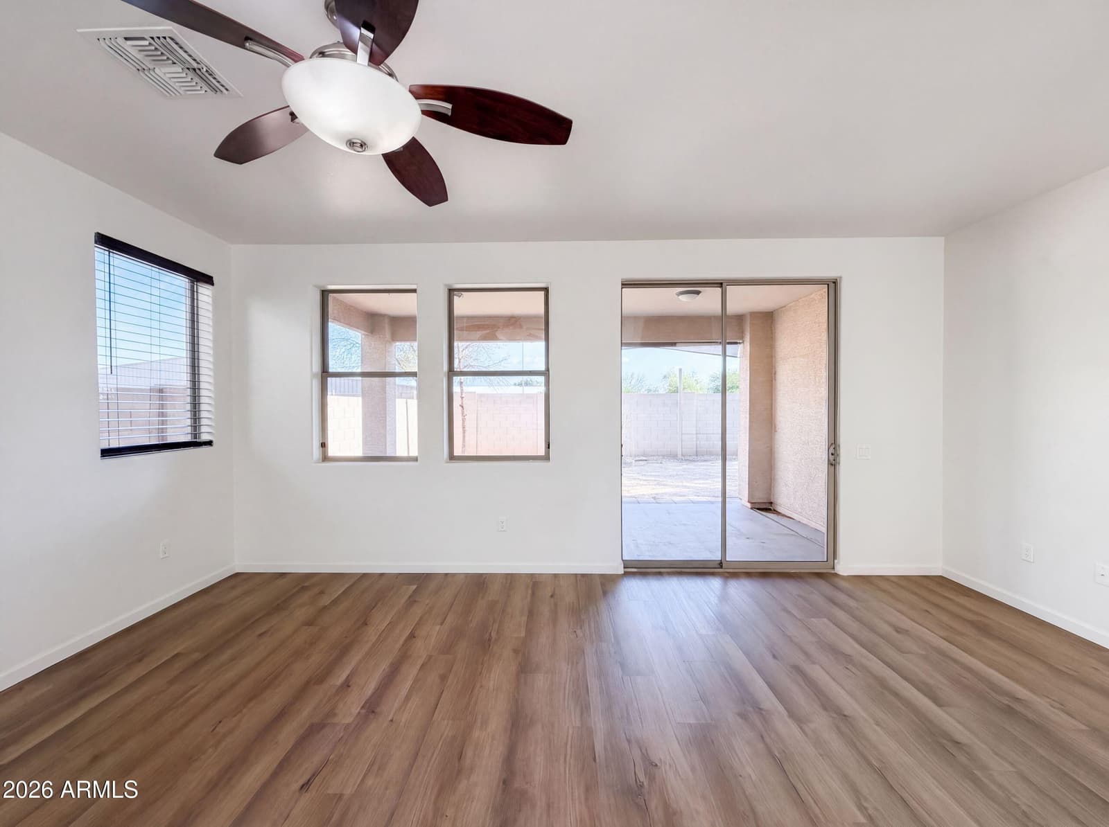 1353 E COLORADO Loop, Casa Grande, AZ 85122 — photo 9 of 24