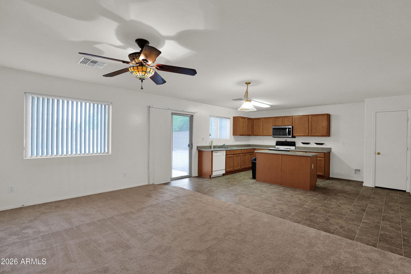 16104 W CALAVAR Road, Surprise, AZ 85379 — photo 9 of 32