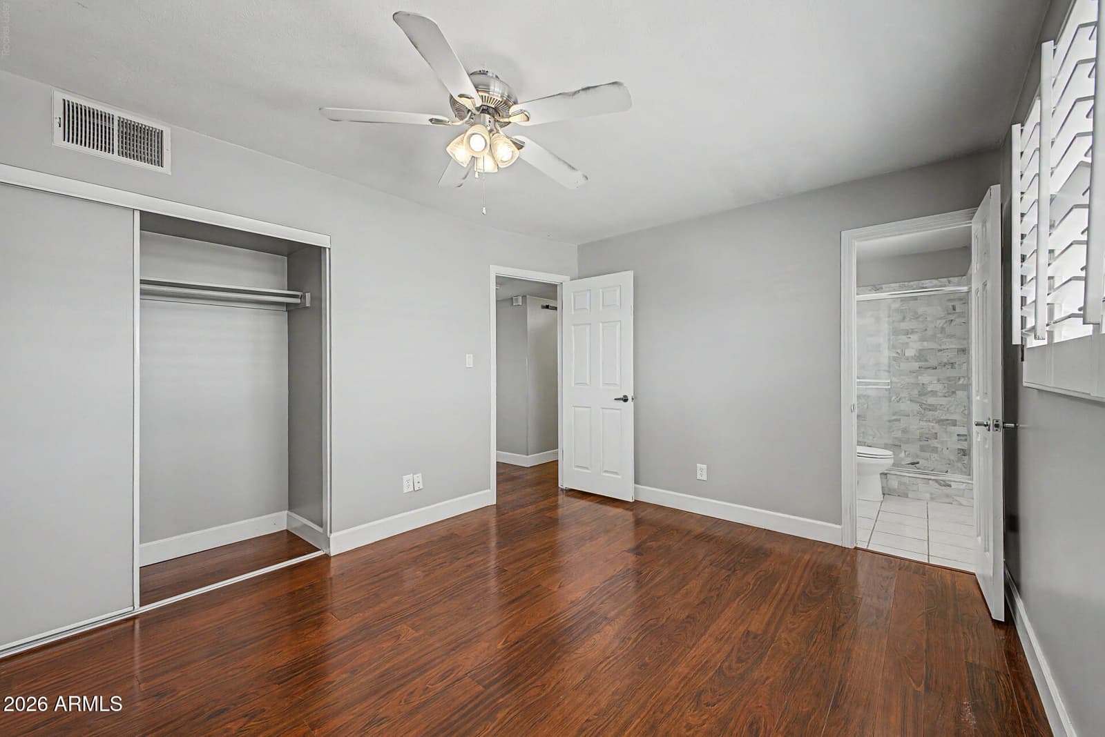 1114 E RUTH Avenue, Phoenix, AZ 85020 — photo 10 of 24