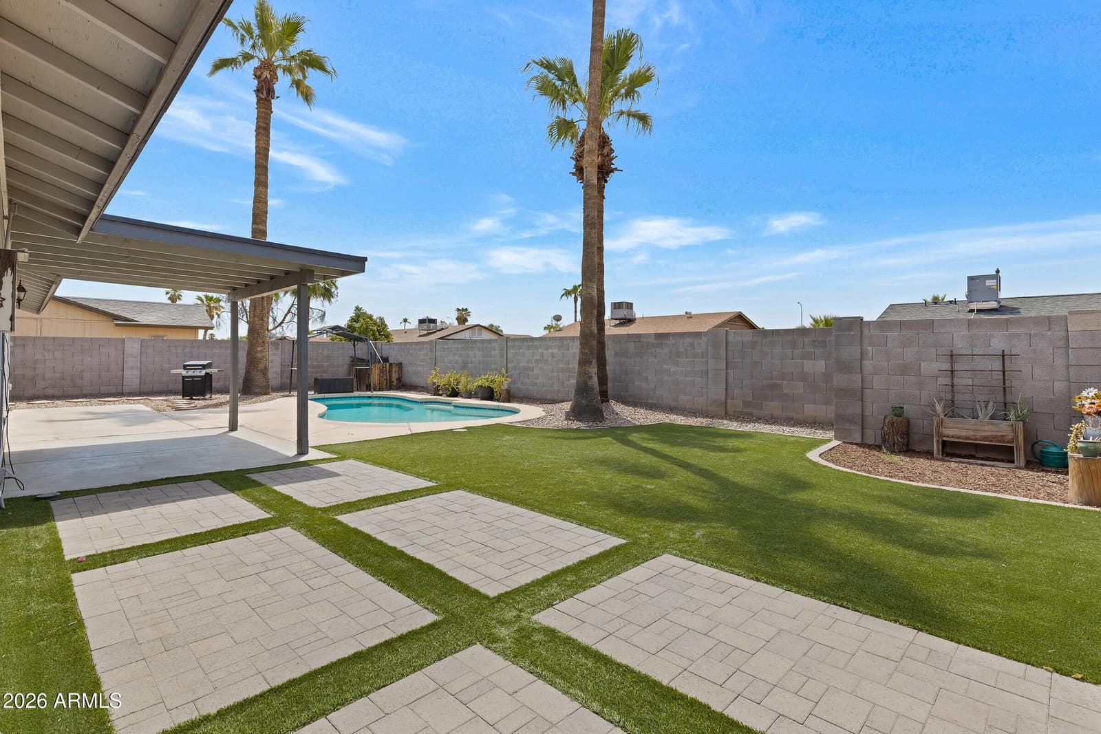 911 W LOUGHLIN Drive, Chandler, AZ 85225 — photo 3 of 32