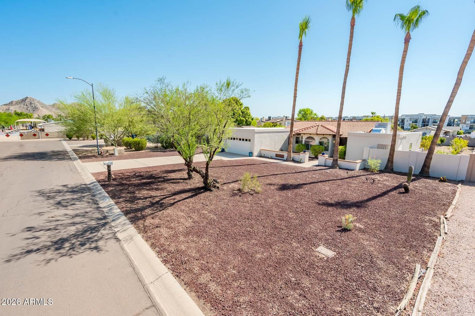 11847 N BANCROFT Drive, Phoenix, AZ 85028 — photo 31 of 33