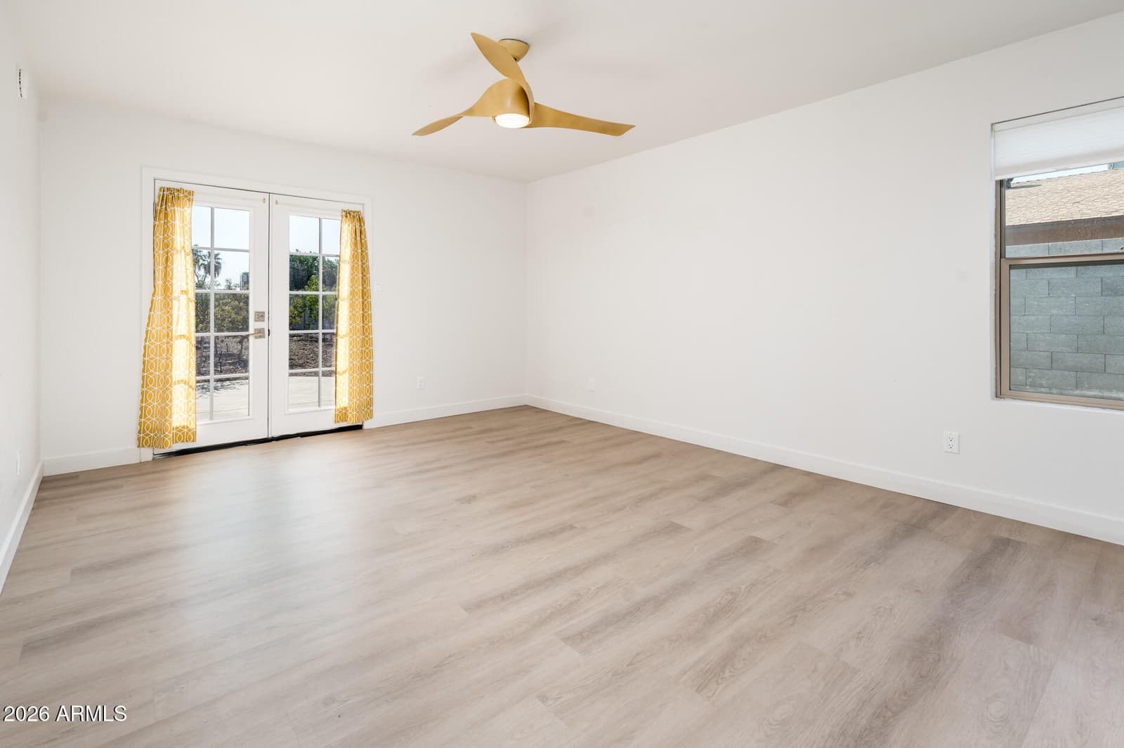 11847 N BANCROFT Drive, Phoenix, AZ 85028 — photo 14 of 33