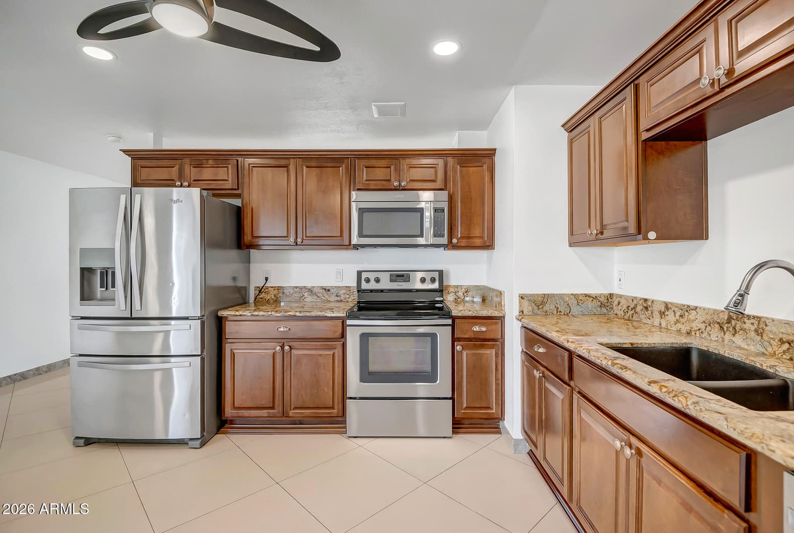 3431 W COUNTRY GABLES Drive, Phoenix, AZ 85053 — photo 8 of 24